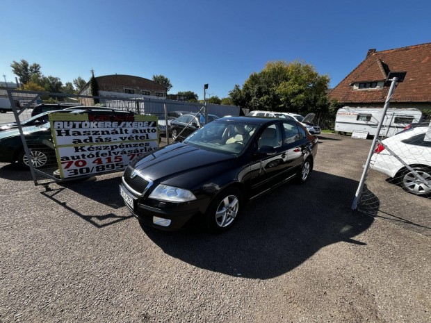 Skoda Octavia 2.0 PD TDI Elegance DPF Navi-Horo...