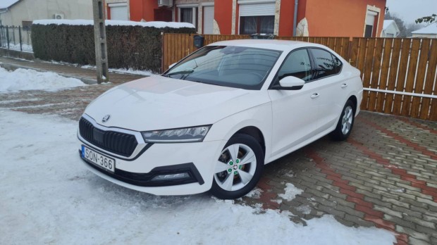 Skoda Octavia 2.0 TDI SCR Ambition Gy�ny�r� �ll...