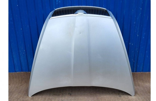 Skoda Octavia 2 II gyári motorháztető, hűtőrács