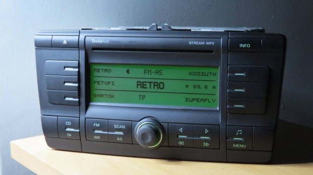 Skoda Octavia 2 Stream mp3 gyári cd rádió fejegység