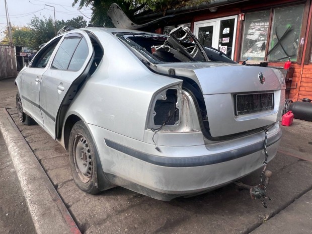 Skoda Octavia 2 (2005) 1.6i BGU Alkatrészek #M3219
