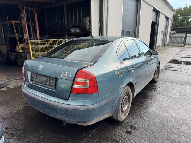 Skoda Octavia 2 bontott alkatrészek