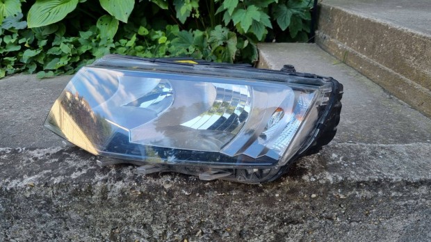 Skoda Octavia 3 III Bal els fnyszr lmpa 5E1941015