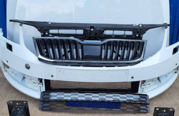 Skoda Octavia 3 III gyári 5E0853653C hűtőrács, díszrács, rács