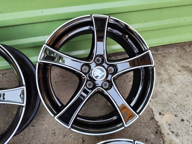 Skoda Octavia 3 VW golf touran caddy gyári alufelni 5x112 17"