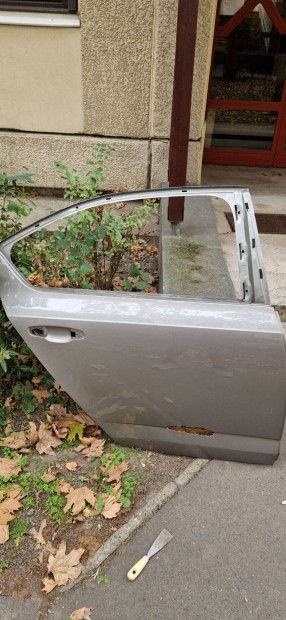 Skoda Octavia 3as jobb hátsó ajtó(üres)
