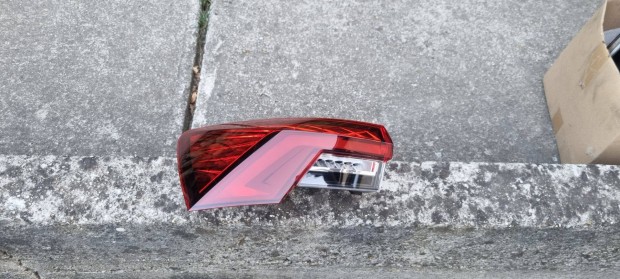 Skoda Octavia 4 IV Jobb hts kls lmpa 5E3945207