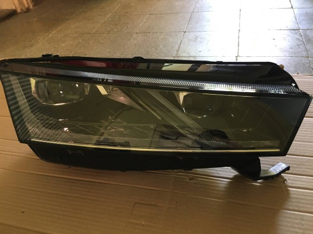 Skoda Octavia 4 IV gyri jobb els fnyszr