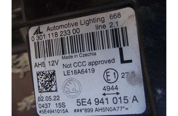 Skoda Octavia 4 bal első LED fényszóró 2020-2024 5E4941015A