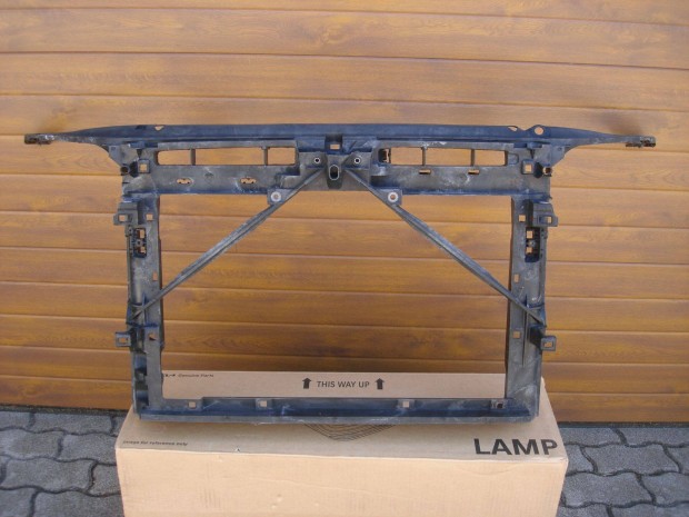 Skoda Octavia 5E Homlokfal 5E0805588 2013-tl