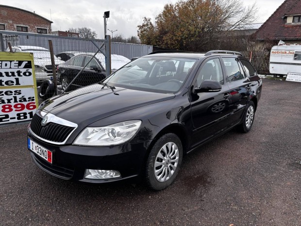 Skoda Octavia Combi 1.2 TSI Elegance 230ekm-Nav...