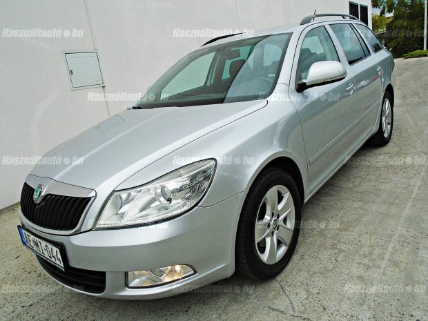 Skoda Octavia Combi 1.2 TSI Elegance DSG ///AUT...