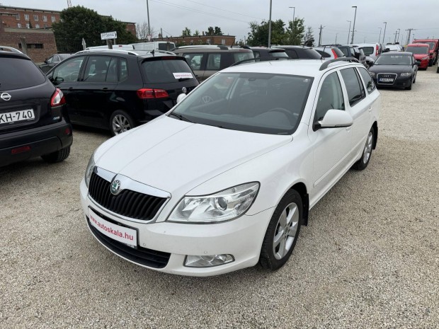 Skoda Octavia Combi 1.2 TSI Elegance Kzi 6 OS...