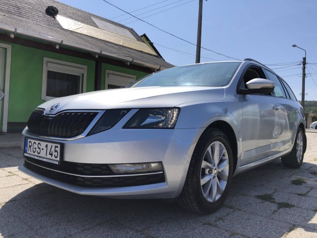 Skoda Octavia Combi 1.5 TSI ACT Style Garancia!...