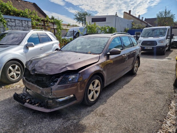 Skoda Octavia Combi 1.5 TSI ACT Style Magyarors...