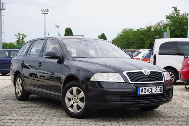 Skoda Octavia Combi 1.6 Ambiente Magyarországi!