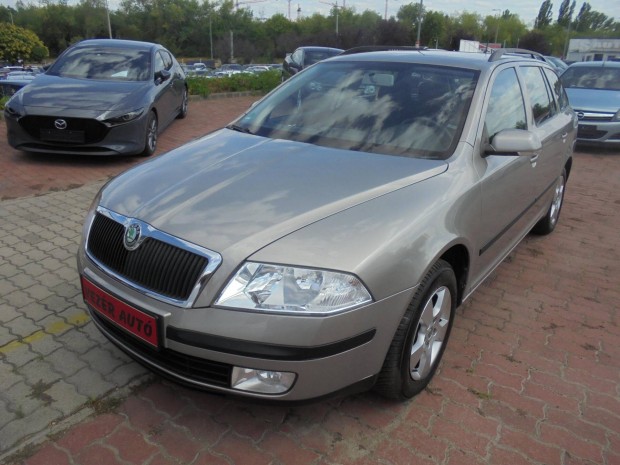 Skoda Octavia Combi 1.6 Business Els� H�ts� �l�...