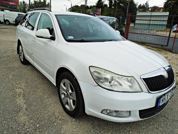 Skoda Octavia Combi 1.6 CR TDI Ambiente DSG DPF...