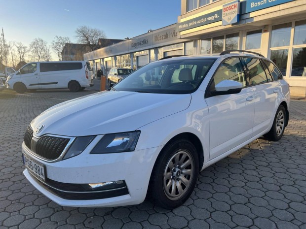 Skoda Octavia Combi 1.6 CR TDI Ambition DSG MAG...