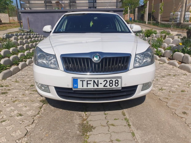 Skoda Octavia Combi 1.6 CR TDI Elegance 4x4