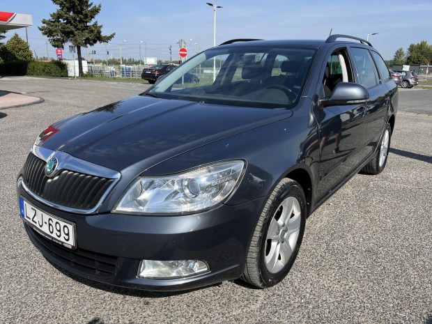 Skoda Octavia Combi 1.6 CR TDI Elegance DPF 2.t...