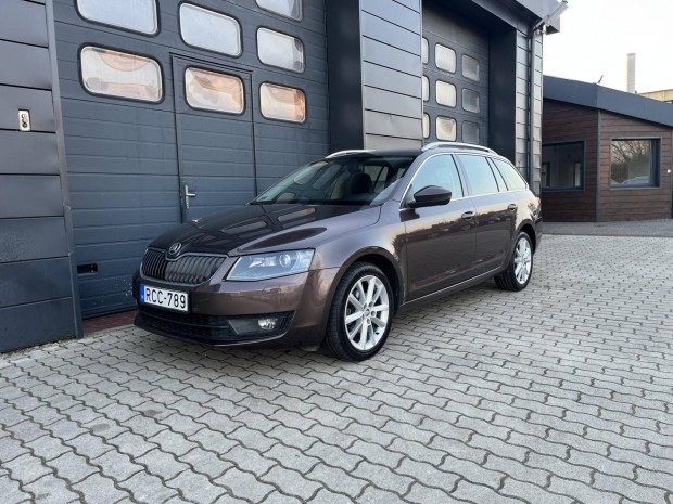 Skoda Octavia Combi 1.6 CR TDI Style Szervizelt...