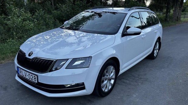 Skoda Octavia Combi 1.6 CR TDI Style Tempomat....