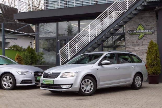 Skoda Octavia Combi 1.6 CR Tdi Ambition Brillia...