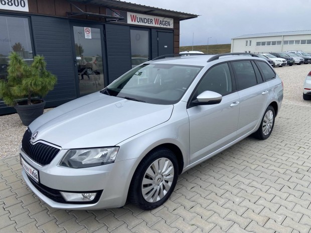 Skoda Octavia Combi 1.6 CR Tdi Ambition Navi.Te...