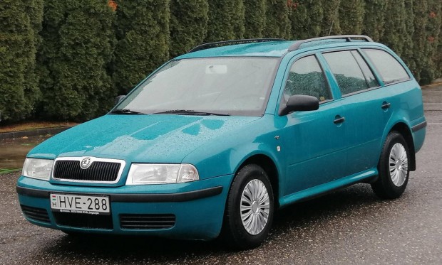 Skoda Octavia Combi 1.6 Classic 156 E km!/Mo-i!...