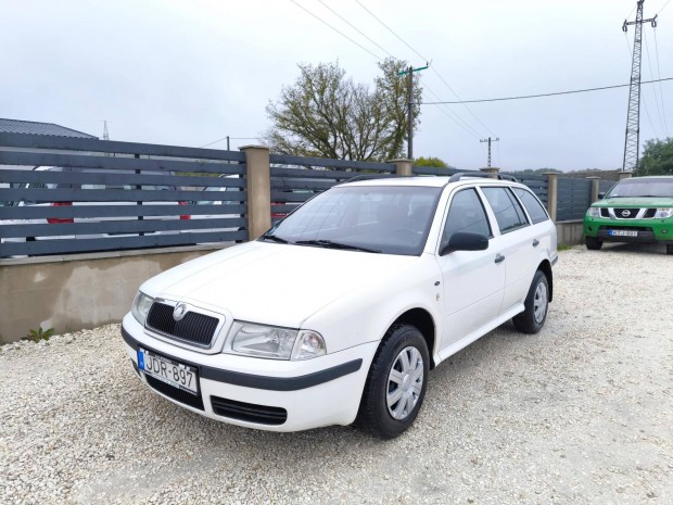 Skoda Octavia Combi 1.6 Classic Magyarorszgi 1...