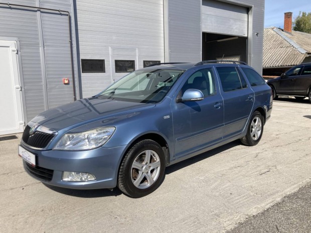 Skoda Octavia Combi 1.6 Elegance 1 v Garancia!...