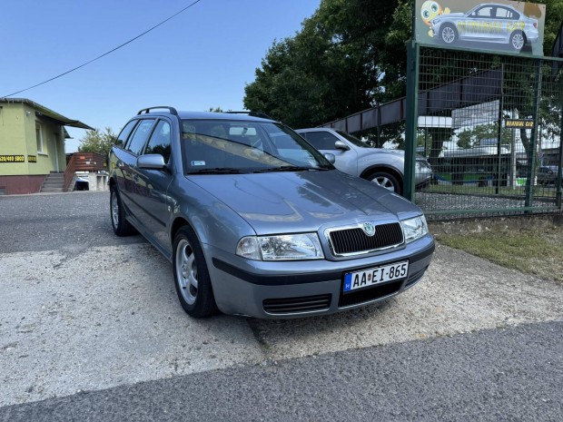 Skoda Octavia Combi 1.6 Elegance Klímás