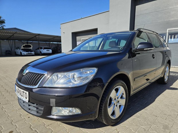 Skoda Octavia Combi 1.6 Elegance Navigci!!!l...