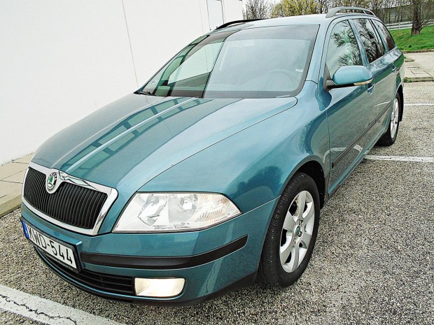 Skoda Octavia Combi 1.6 Elegance V�gig Magyar!...