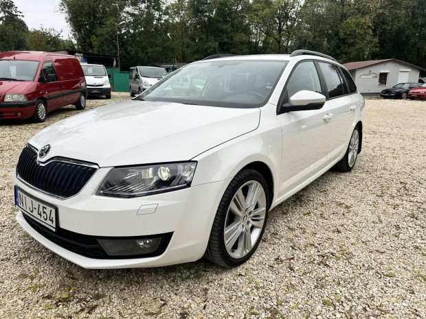 Skoda Octavia Combi 2.0 CR TDI DSG Clever Tulaj...