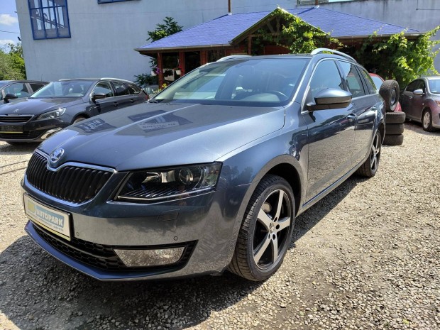 Skoda Octavia Combi 2.0 CR TDI Elegance 4x4 Bem...