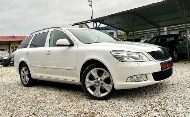 Skoda Octavia Combi 2.0 CR TDI Elegance Facelif...