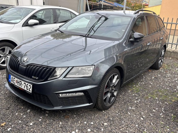 Skoda Octavia Combi 2.0 CR TDI SCR RS DSG7 RS--...