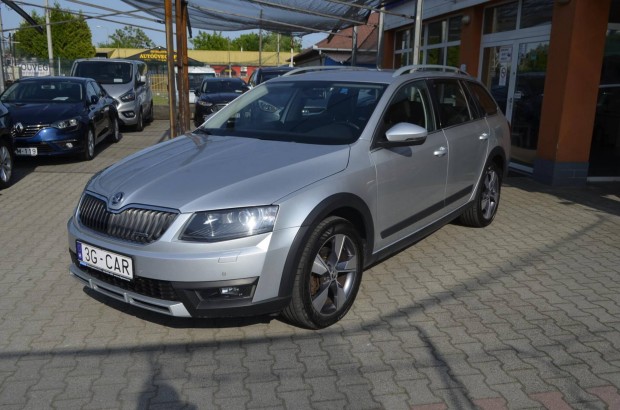 Skoda Octavia Combi 2.0 CR TDI Scout 4x4 1 Év G...