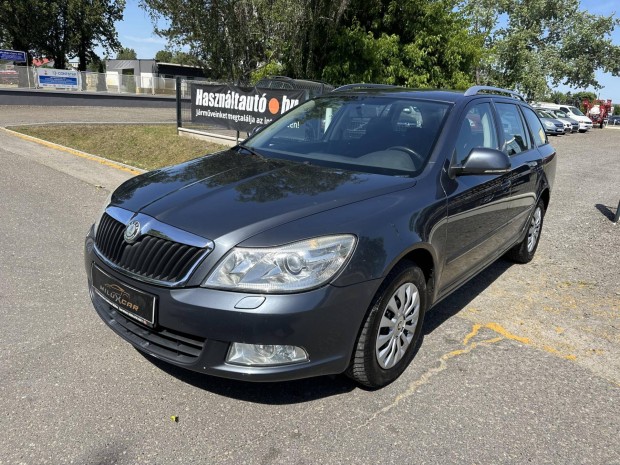 Skoda Octavia Combi 2.0 TDI Ambiente DPF Gyönyö...