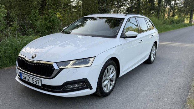 Skoda Octavia Combi 2.0 TDI SCR Style Navigáció...