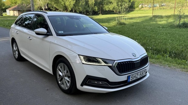 Skoda Octavia Combi 2.0 TDI SCR Style Navigáció...