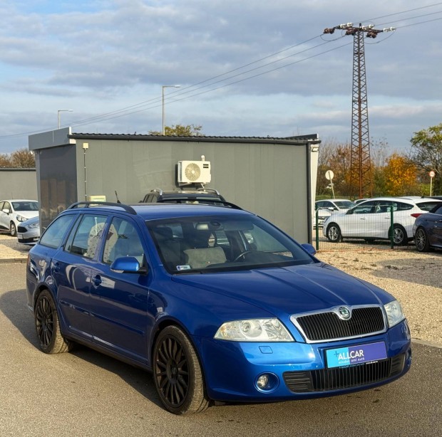 Skoda Octavia Combi 2.0 TFSI RS RS 200LE/18Feln...