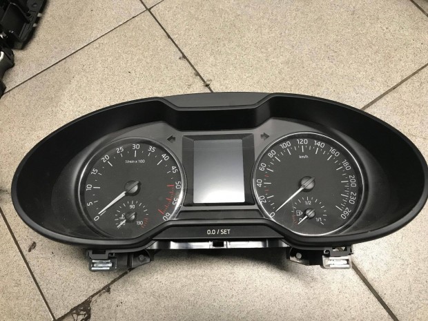 Skoda Octavia III 2,0 CR Ckf - kilométer óra/ km óra 5E0 920 781