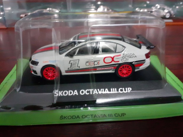 Skoda Octavia III CUP kisauto modell 1/43 Elad