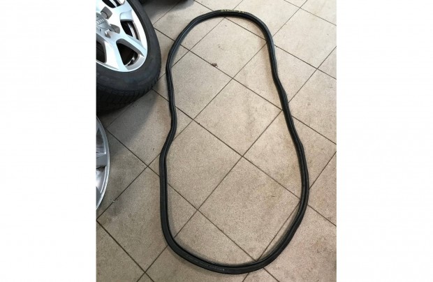 Skoda Octavia III Kombi - jobb hátsó ajtó kédergumi 5E9 867 368