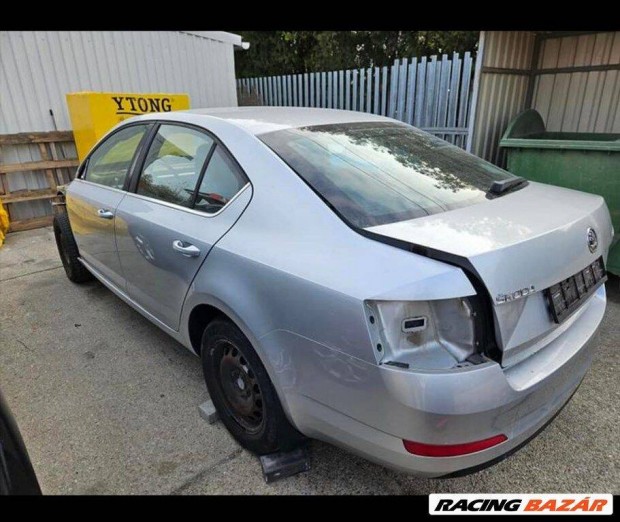 Skoda Octavia III (5E) bontott alkatrészei