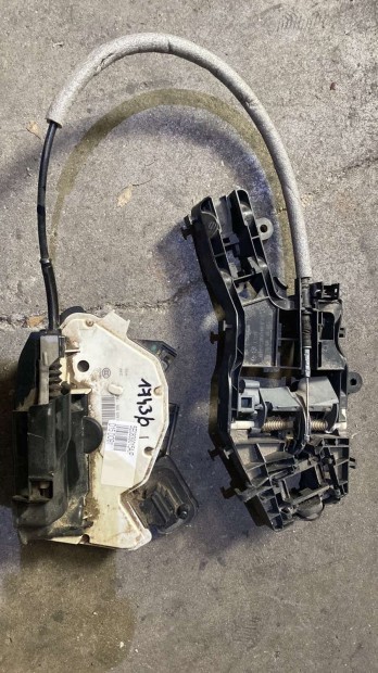 Skoda Octavia III. bal h�ts� ajt�z�r 5E0839015A elad�