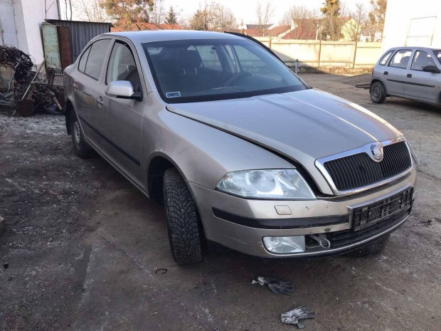 Skoda Octavia II 1.4,1.6b,1.9pd sedan alkatrészek